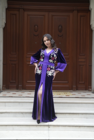 فستان سهره مستوحى من القفطان المغربي