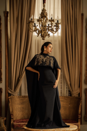 فستان سهرة كحلي عميق